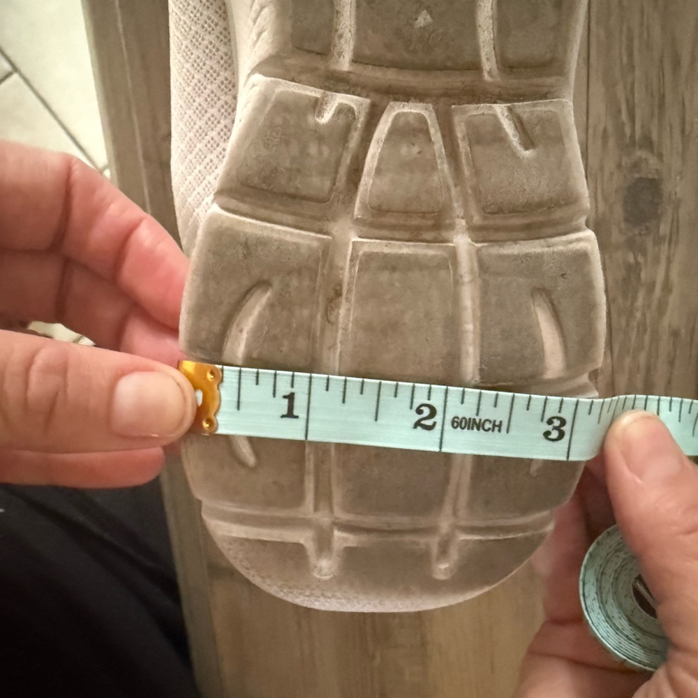 Skechers White Shoes - Picture 9 of 11